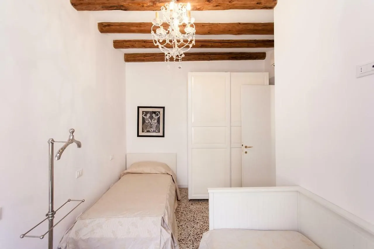 Prince Apartments Venecia 0*,  Italia