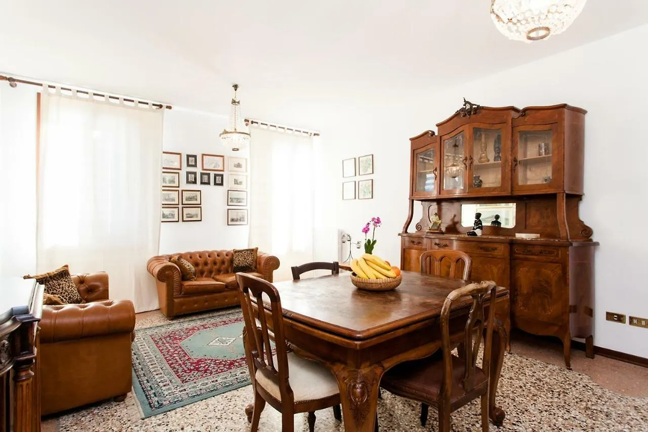 Prince Apartments Venice
